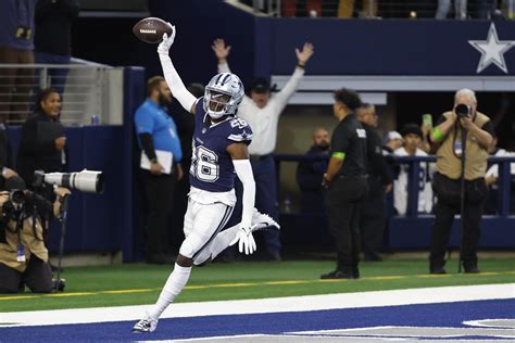 Dallas Cowboys CB DaRon Bland records third pick 6 of the season, one ...