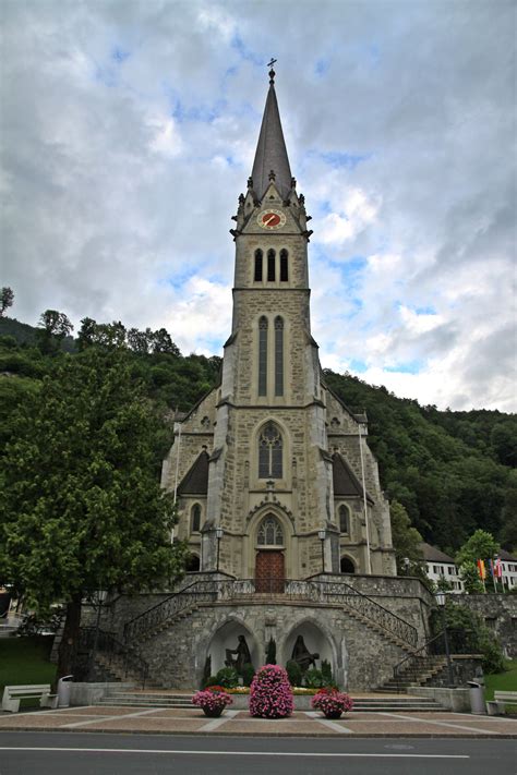 Everypost | Sacred buildings, Cathedral church, Place of worship