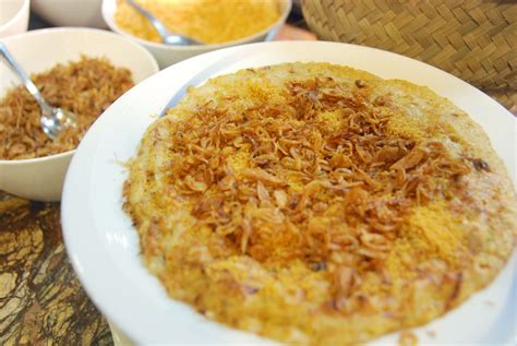 Kerak Telor - Indonesian Traditional Food | Telor