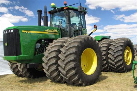 John Deere 9520 4WD Tractor Maintenance Guide & Parts List