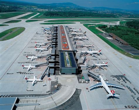 Finished ZRH/Zurich Airport Terminal E Midfield Scale 1:600 Diorama ...