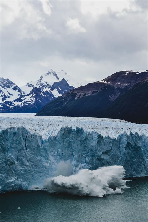 Perito Moreno Glacier Collapse, Argentina ©matialonsor [OC] [3072x4608 ...