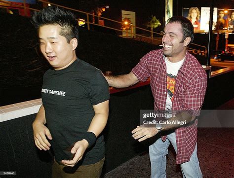 Comedians Bobby Lee of Mad TV and Joe Rogan of The Man Show goof... News Photo - Getty Images