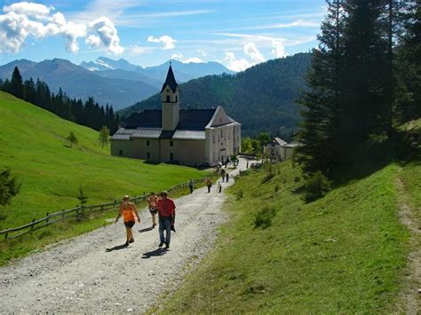 Hiking across the Tyrolean Alps - Alto Adige Walking Holiday Austria