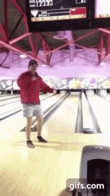 Bowling Alley.Gif GIF - Bowling alley Bowling Gif - Discover & Share GIFs