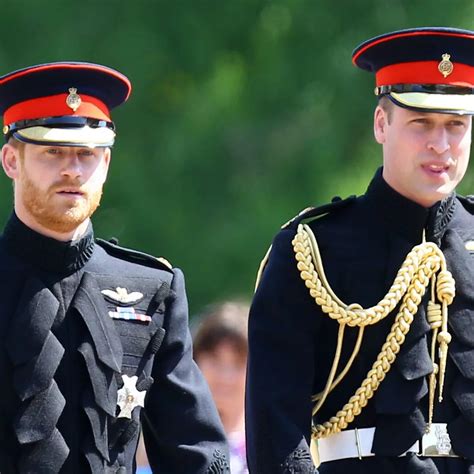 ajánl Összege Terjeszteni prince harry royal uniform Pszichológiai ...