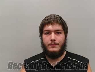 Recent Booking / Mugshot for Christopher Ray Thomas in Smyth County, Virginia