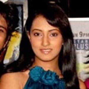 Additi Gupta - Age, Family, Bio | Famous Birthdays