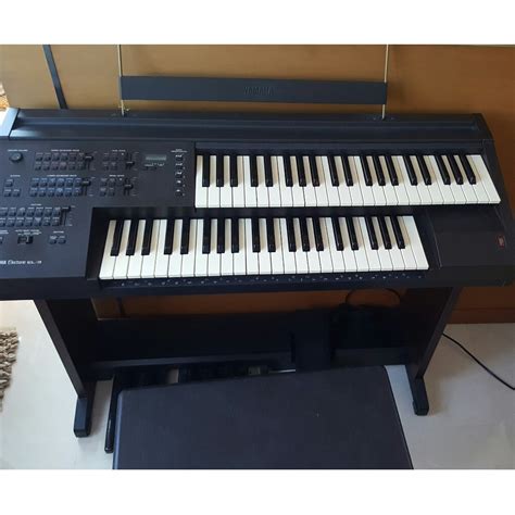 Yamaha Electronic Organ, Music & Media, Music Instruments on Carousell