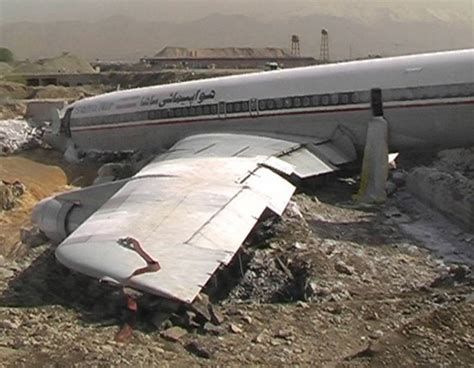 Crash of a Boeing 707-3J9C in Tehran: 3 killed | Bureau of Aircraft Accidents Archives