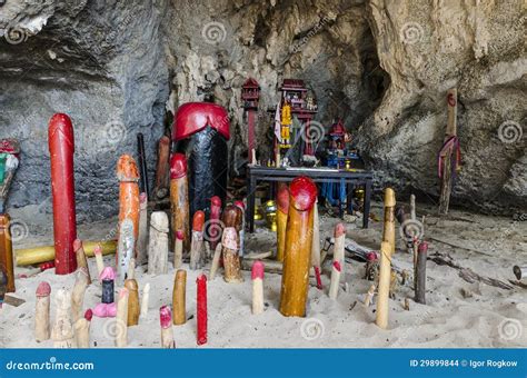 Lingam Temple In Thailand - Blajewka