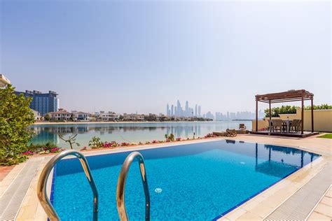 5 Reasons to Book a Villa in Palm Jumeirah - Deluxe Holiday Homes™