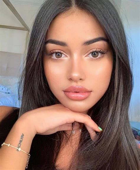 𝑊𝑜𝑟𝑙𝑑𝑤𝑖𝑑𝑒 𝑏𝑒𝑎𝑢𝑡𝑖𝑒𝑠🧸’s Instagram photo: “♥️” | Makeup looks, Hair makeup ...