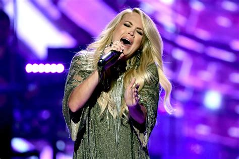 Carrie Underwood's Cry Pretty Tour 360 Is Absolutely Stunning