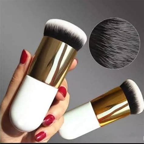 Foundation Brush - Best & Cheap Price in Pakistan Site - Online Shopping