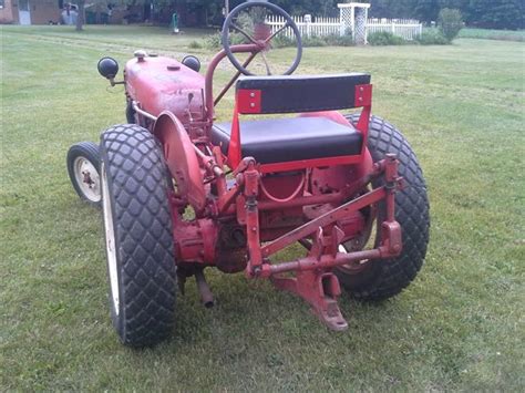 Antique & Vintage Equipment Parts Farmall IH Tractor Seat 4 Bolt Mount fits Cub C H M W's Supers ...