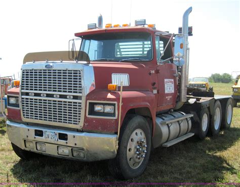 1987 Ford LTL9000 semi truck in St. Paul, KS | Item 4017 sold | Purple Wave