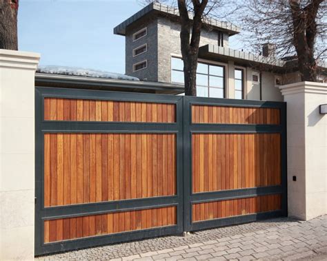 Automatic Driveway Gates Installation In Cypress, Tx - Garage & Gates