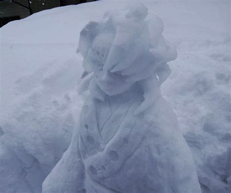 Amazing Snow Sculptures With Stunning Details - Design Swan