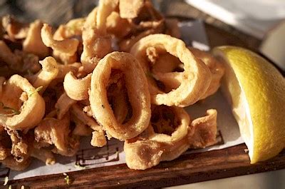 Fried Calamari Calories and Nutrition (100g)