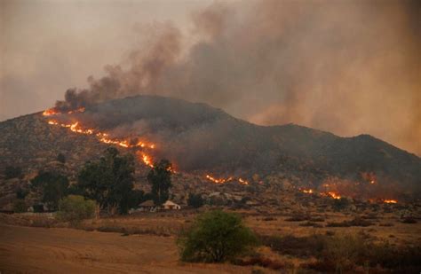 Fairview Fire leaves two dead, forces evacuations | AccuWeather