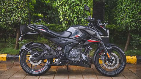 Bajaj Pulsar N160 First Ride Review – Destined For Greatness