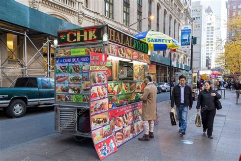 New York Street Vendor Cart – Stock Editorial Photo © olli0815 #132087284