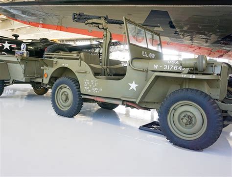 1942 FORD GPW MILITARY JEEP - Lyon Air Museum