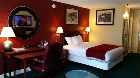 FIRESIDE INN & SUITES $100 ($̶1̶2̶3̶) - Updated 2018 Prices & Hotel Reviews - Waterville, Maine ...