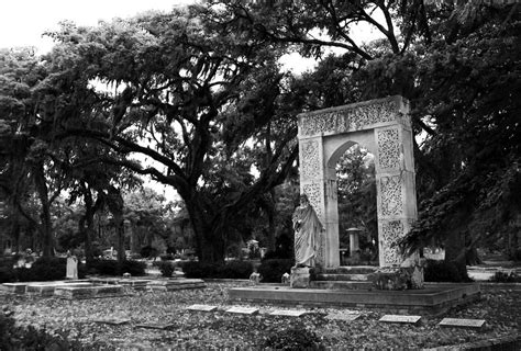 bonaventure cemetery: the portal | Bonaventure cemetery, Cemetery, Bonaventure