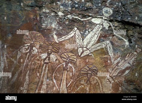 Aboriginal Aborigines art Australia rock paintings Kakadu national park ...