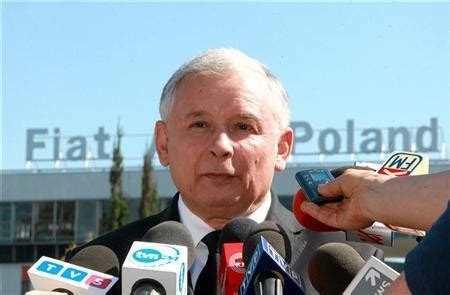 Jaroslaw Kaczynski secures surprise second round in Polish presidential ...