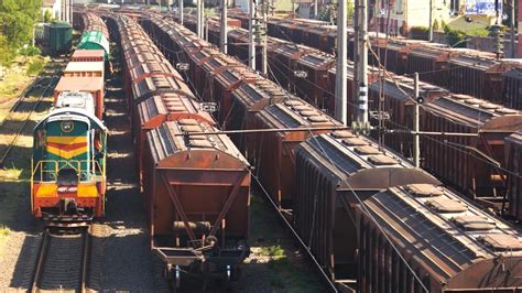 Video ABC News Live: Railroad workers’ strike was narrowly averted - ABC News