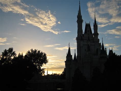 Cinderella's Castle Silhouette | 10/14/12 Magic Kingdom Disn… | Flickr