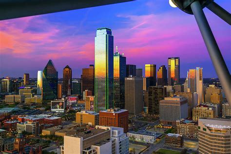 Colorful Dallas Skyline Sunset through The Ball of Reunion Tower ...