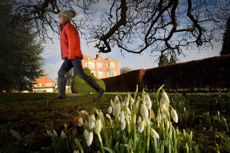 Goldsborough Hall, Knaresborough: History of Yorkshire Jacobean house and estate that dates back ...