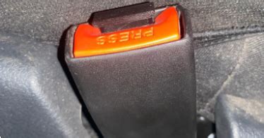 Safety belt silencer (UNIVERSAL) by JuanRo52 | Download free STL model | Printables.com