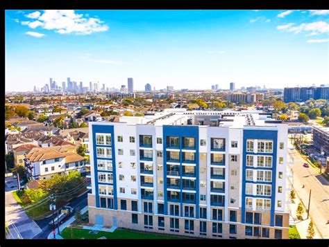 Alta Washington - 6400 Washington Ave Houston TX 77007 | Apartment Finder