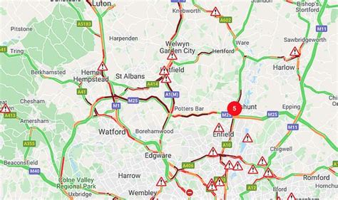 M25 CLOSED junction 23 to 25 as MAJOR crash between two lorries and van ...