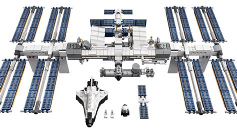 Lego launches ISS with rotating solar panels and tiny astronauts - CNET