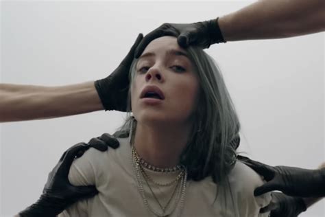 Billie Eilish - Bury a Friend Lyrics