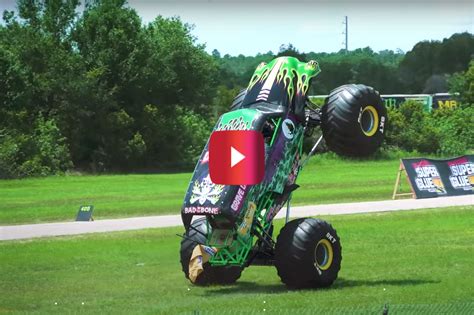 Grave Digger Driver Adam Anderson Pulls Off Longest Wheelie in a ...