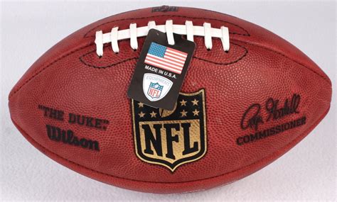 36 Top Images Nfl Game Ball Preparation - Lawrence Taylor Signed Official NFL Game Ball ...