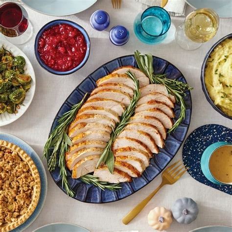 10 Thanksgiving Dinner Delivery Options for 2022 | Taste of Home