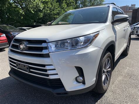 Certified Pre-Owned 2017 Toyota Highlander XLE 4D Sport Utility in Brooklyn #T4666P | Plaza Toyota