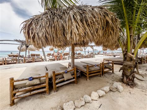 Chill vibes at the Ocean Oasis Beach Club in Bonaire