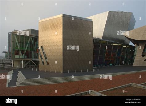 Lowry Centre Manchester U K Stock Photo - Alamy