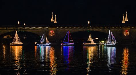 RiverScene Magazine | Boat Parade Of Lights Heralds Holiday Season