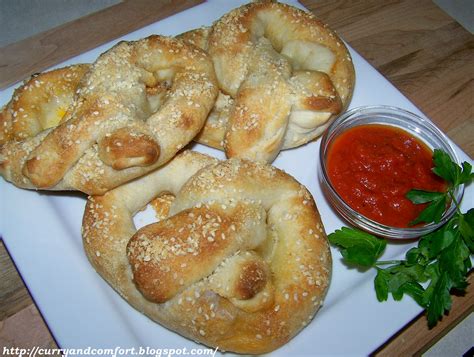 Kitchen Simmer: Pillsbury Pizza Pretzels (Throwback Thursday Series)