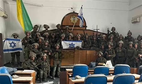 IDF troops enter Gaza's parliament building as Hamas 'lose control' - World News - News - Daily ...